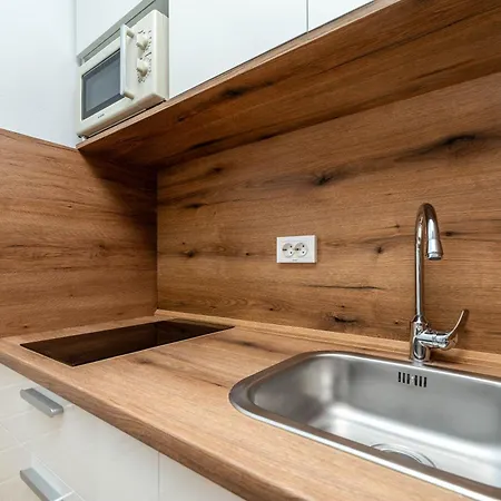 Apartment Em-da Vir